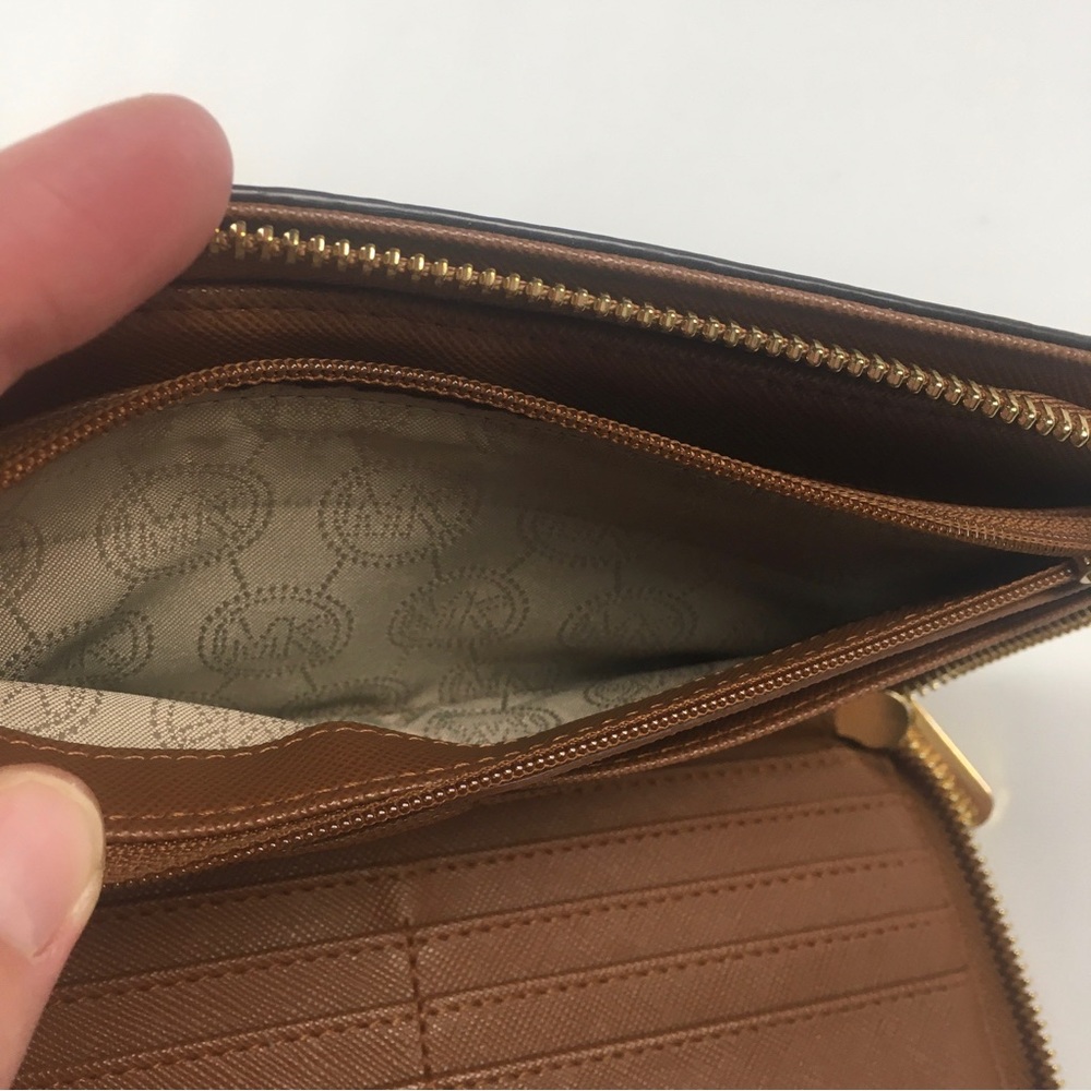 Michael Kors brown and gold zip close wallet - Picture 8 of 8